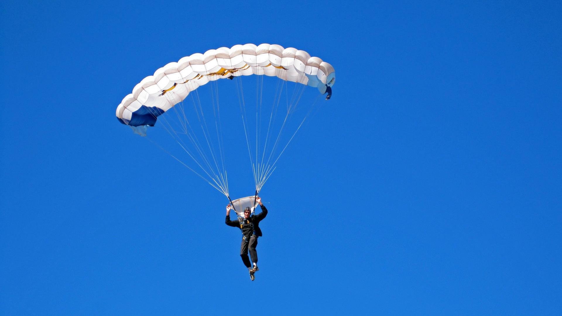 山地越野摩托赛，荒野中的速度与驭风者，山地越野摩托车项目介绍