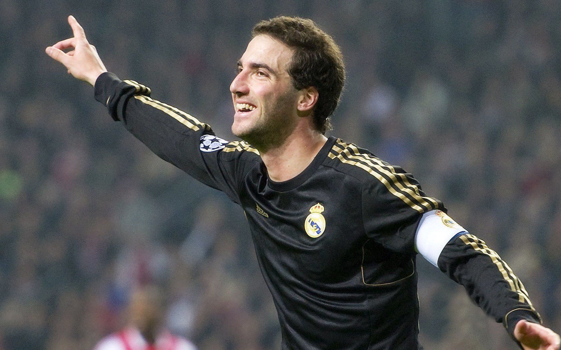 九游网游官网-球场“铁血防线”：最难攻破的欧洲防守阵容，欧洲防卫者2021